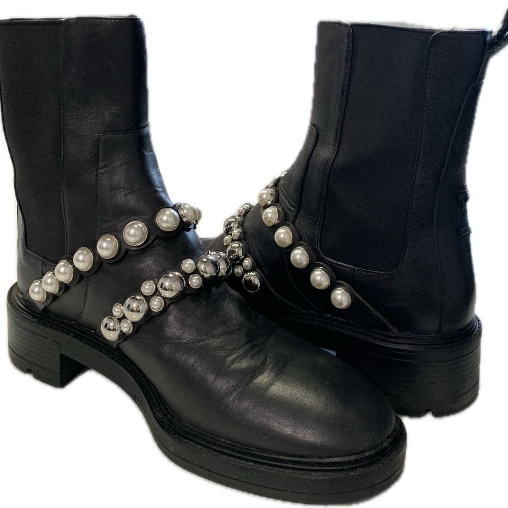 Size 39 Zara combat boots